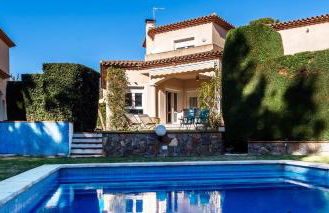 Villa Familiar c/Piscina + Wifi y Parking Gratis by Sunset Rentals (Bonmont) - Foto 1