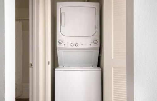 Pasadena 1BR w gym pool nr Colorado Ave LAX-861 - Photo 14