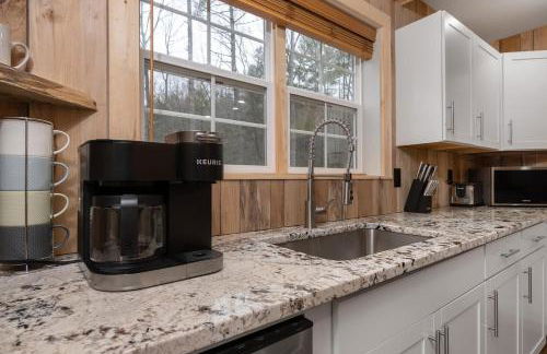 Boone Getaway Dog Friendly, Hot Tub, Fire Pit! - Foto 18