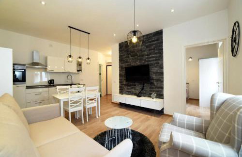 Lumi Primorska - Bright & Peaceful Courtyard Apartment - Foto 4