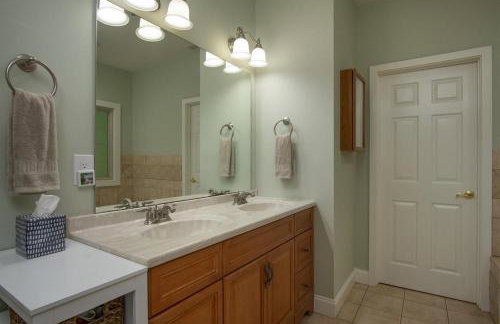 Hummingbird Hideaway · Hummingbird Hideaway in Connestee Falls - Foto 23