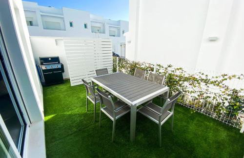 Casa moderna, piscina, playa, TV75, Netflix, PS4 - Foto 12