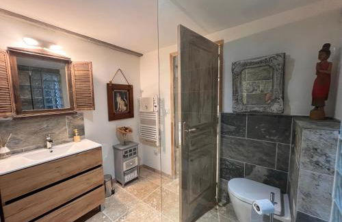 VILLA au calme avec VUE MAGNIFIQUE -entièrement climatisée - piscine - Photo 30