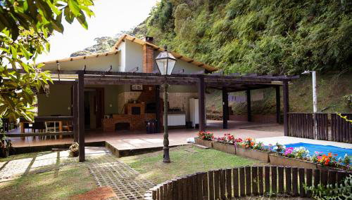 Chalé com Deck e Churrasqueira nas Montanhas - Foto 3