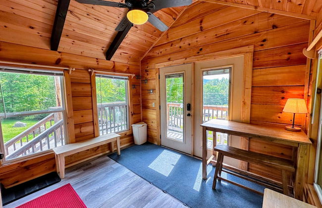 B11 NEW Awesome Tiny Home With A C Mountain Views Minutes to Skiing Hiking Attractions - Photo 4