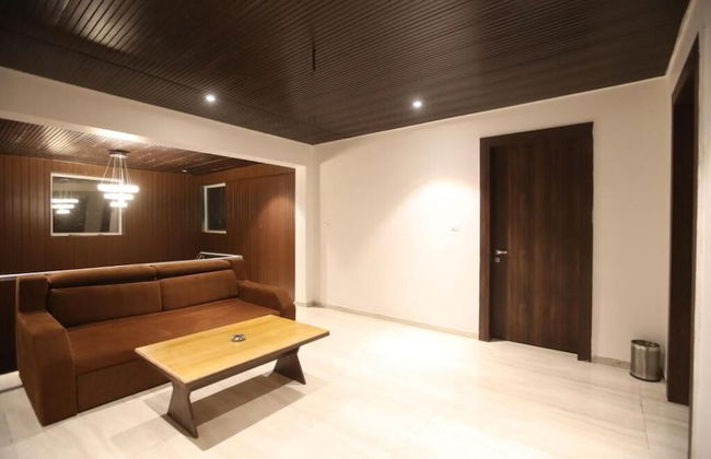 Sky Taj Villa 5 BHK - Foto 24