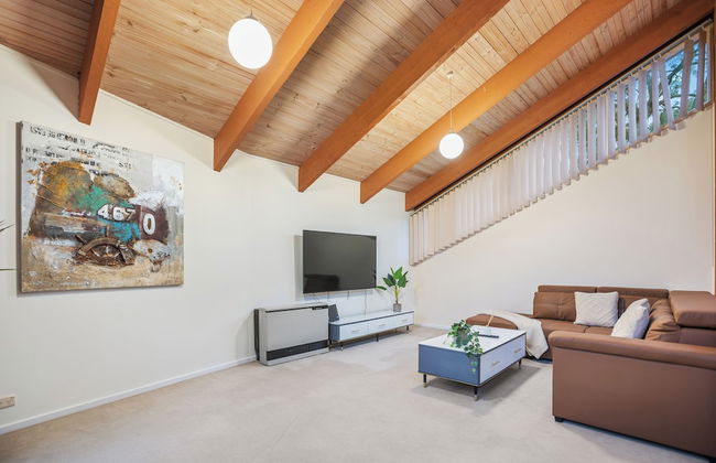 Stylish Retreat at Wheelers Hill 5BRM - Foto 27