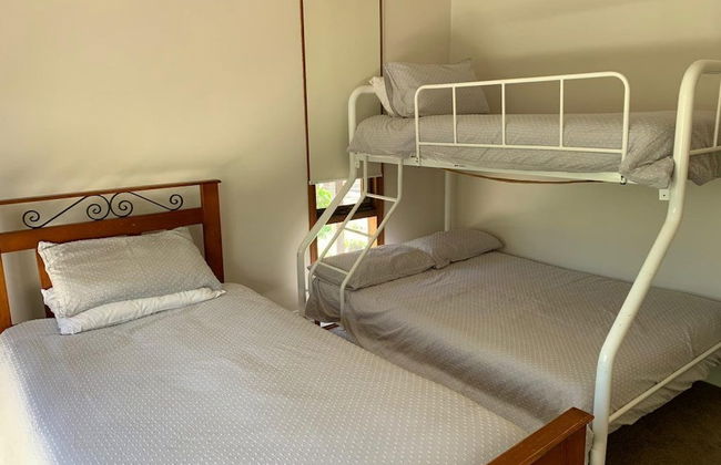 Torrumbarry Weir Holiday Park - Photo 3