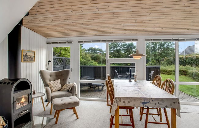 "Siouxsie" - 500m from the sea - Foto 24