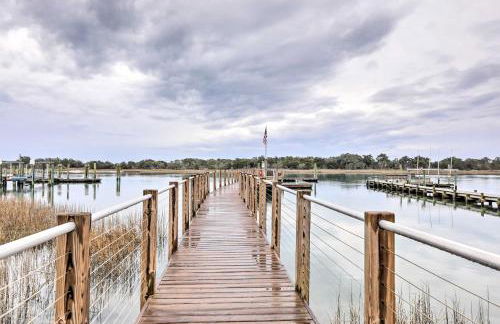 Coastal Beaufort Abode - Pool Access, Near Beaches - Foto 34