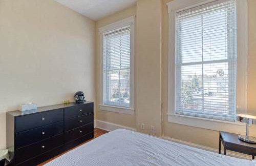 Open & Bright - 5 min drive to TIAA Bank field - Photo 11