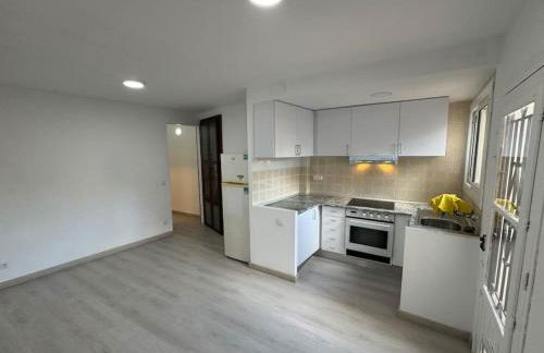 Apartamento renovado con patio - Foto 22