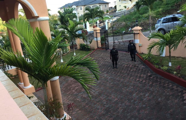 Mountain Top Villa - Photo 23