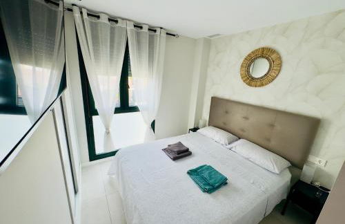 Atico Apartment BALI cerca del mar, piscina y parking - Foto 13