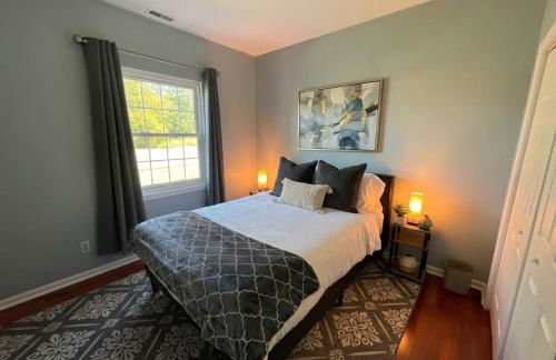 Relaxing Ranch With 1 King and 2 Queens Fast Wifi - Foto 22