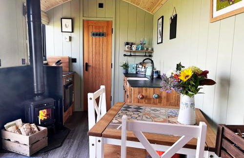 Luxury Shepherd Hut in the Peak District - Foto 3