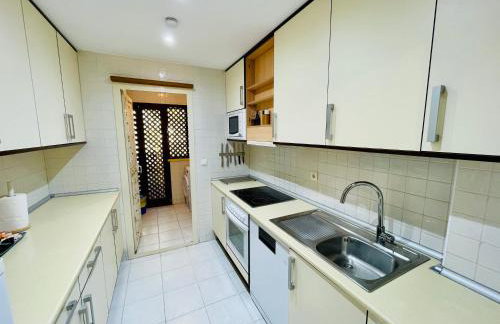 Marbella Dunas de Cabopino 2BR Apartment with private garden, swimingpool and parking - Magnolia Properties - Foto 26