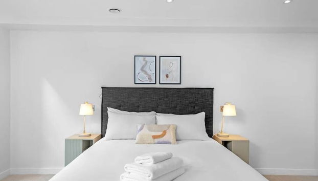 JOIVY Stylish Chelsea home w/patio. - Foto 3, Habitación