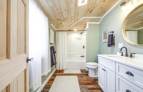 15 Mi to Canadian Border Home with Yard! - Foto 13