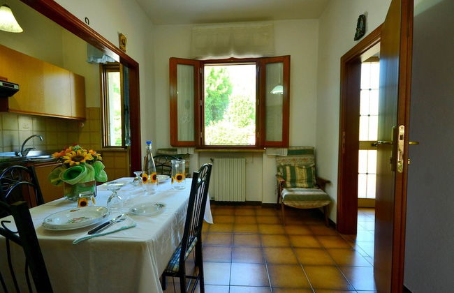 Sunlit Home With Pool - Foto 8