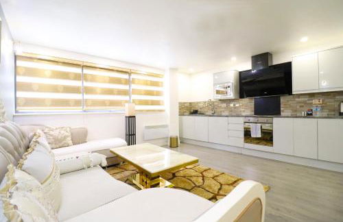 Queen Stay Apartments - Foto 18