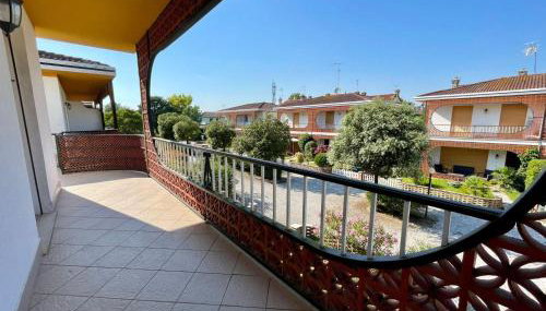 Gorgeous Villa for 8 With Shared Pool - Photo 2