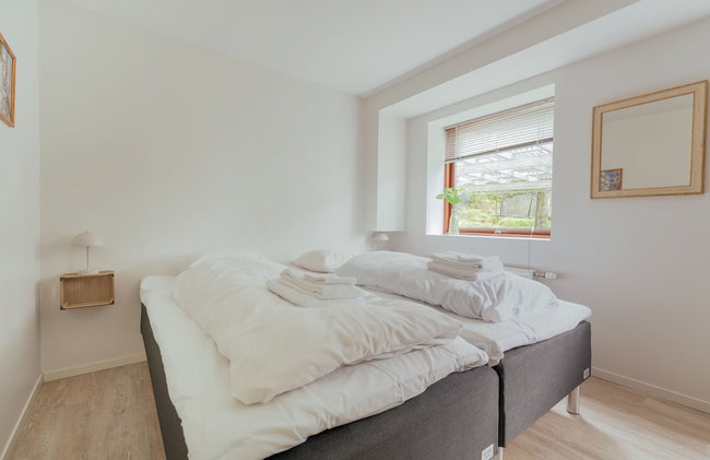Central Apartment In Tórshavn | Private Parking - Photo 6