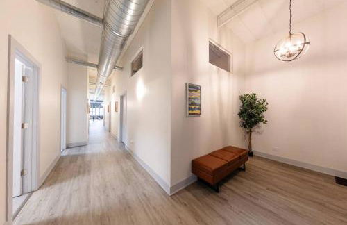 Luxurious 5BR Suite Perfect for Group of 12 guests with Pool table, Optional Parking and Gym Access Near McCormick Place and Soldier Field - Foto 24