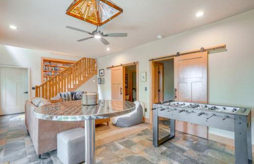 Modern Nellysford Getaway with View Deck and Fire Pit - Foto 21