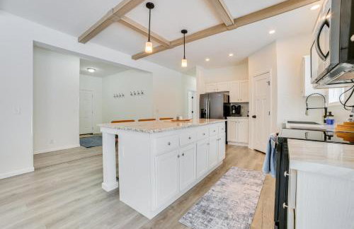 Walk to Beach Modern Retreat in Presque Isle! - Photo 11