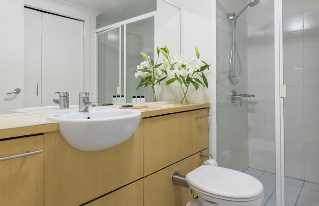 Oaks Brisbane River City Suites - Photo 49