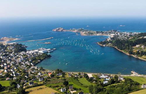 Port-blanc Beach Cottage in Plougasnou - Photo 47