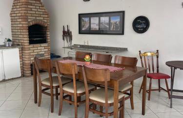 Casa com Piscina, Churrasqueira e Quartos amplos - Foto 24