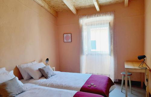 StoryHouse33 - Casa com histórias, pátio e jacuzzi - Foto 31