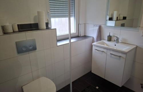 Zwei separate Zimmer im 1 OG Ideal für Montüeren oder Studenten WG - Foto 11