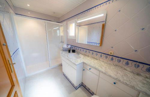 Villa Lux Gallery Familiar Piscina Privada Barbacoa Aire Acondicionado - Foto 54