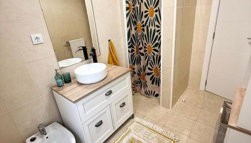 Confort y estilo en Ferrol - Foto 2