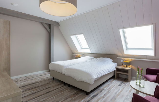 Holiday Home in Oostkapelle Near Forest - Photo 11