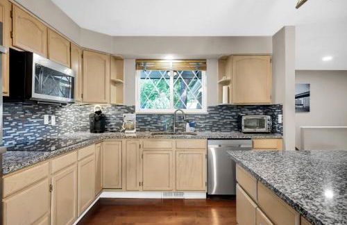 Huge Arvada Retreat! Quiet Area - Foto 4