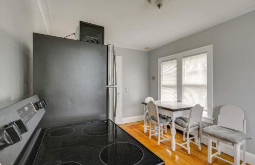 5 Mi to Beaches Historic Apartment in Westerly! - Foto 9