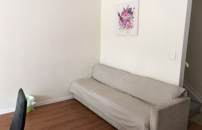 Auckland GQ Holiday Home - Photo 8