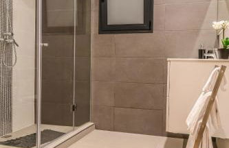 A&M House II Luxury Holidays Home - Photo 19