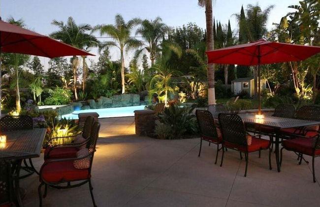 Incredible Estate 5 Bedrooms 3 Bathroom W/resort Style Rock Pool & Jacuzzi - Photo 44