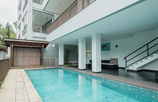 Chamomile Hill View 6BR Villa pool and movie room - Photo 33