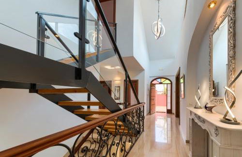 Holidays2Malaga Candado House pool & garden - Photo 51