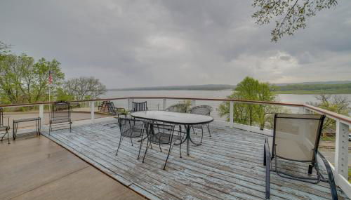 Watch the Sunrise at this Quaint Lake-View Cottage - Foto 2