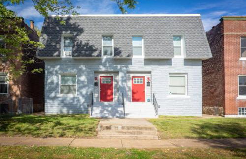 Cozy 3BR Townhome Perfect Location ABODEbucks - Foto 2