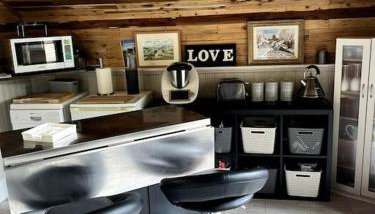 The Shed . A cosy, peaceful, 96% recycled, chalet. - Foto 5
