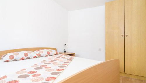 Apartments & Rooms Bari i -Comfort One Bedroom Apartment with Balcony and Garden View Apt Preko-5 - Foto 4