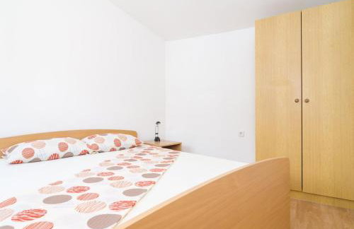 Apartments & Rooms Bari i -Comfort One Bedroom Apartment with Balcony and Garden View Apt Preko-5 - Foto 4